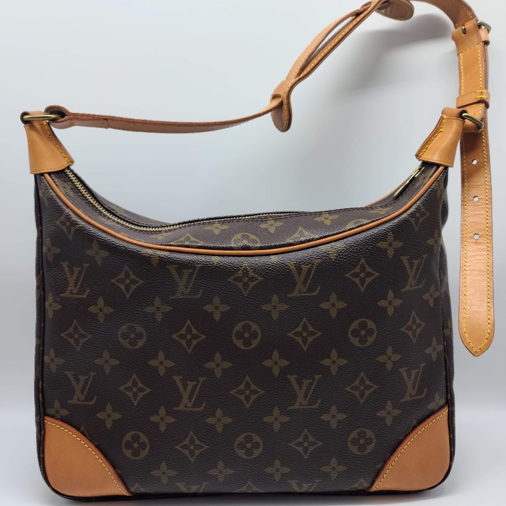 Sold Authentic Louis Vuitton Boulogne